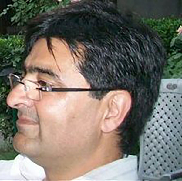 Farhat Mir
